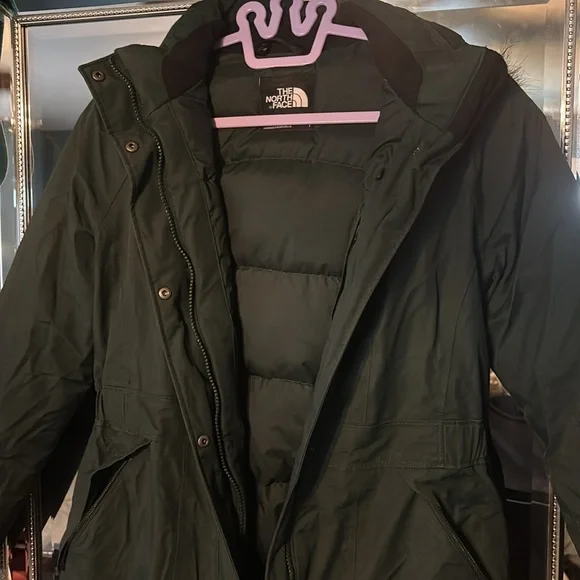 The North Face Women's Dark Green Ski Jacket - Picture 2 of 4